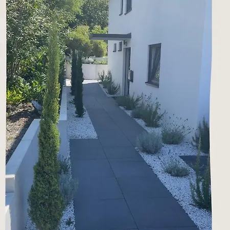Olive - Ruhe & Entspannung In 2-zi-fewo Mit Garten-whirlpool, Terrasse & Hund Willkommen By Ferienwohnenamsee Apartment *